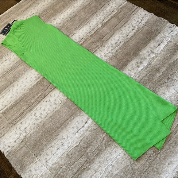 VERSACE💕Sleeveless Slash Midi-Dress in Spring Green - Picture 9 of 14